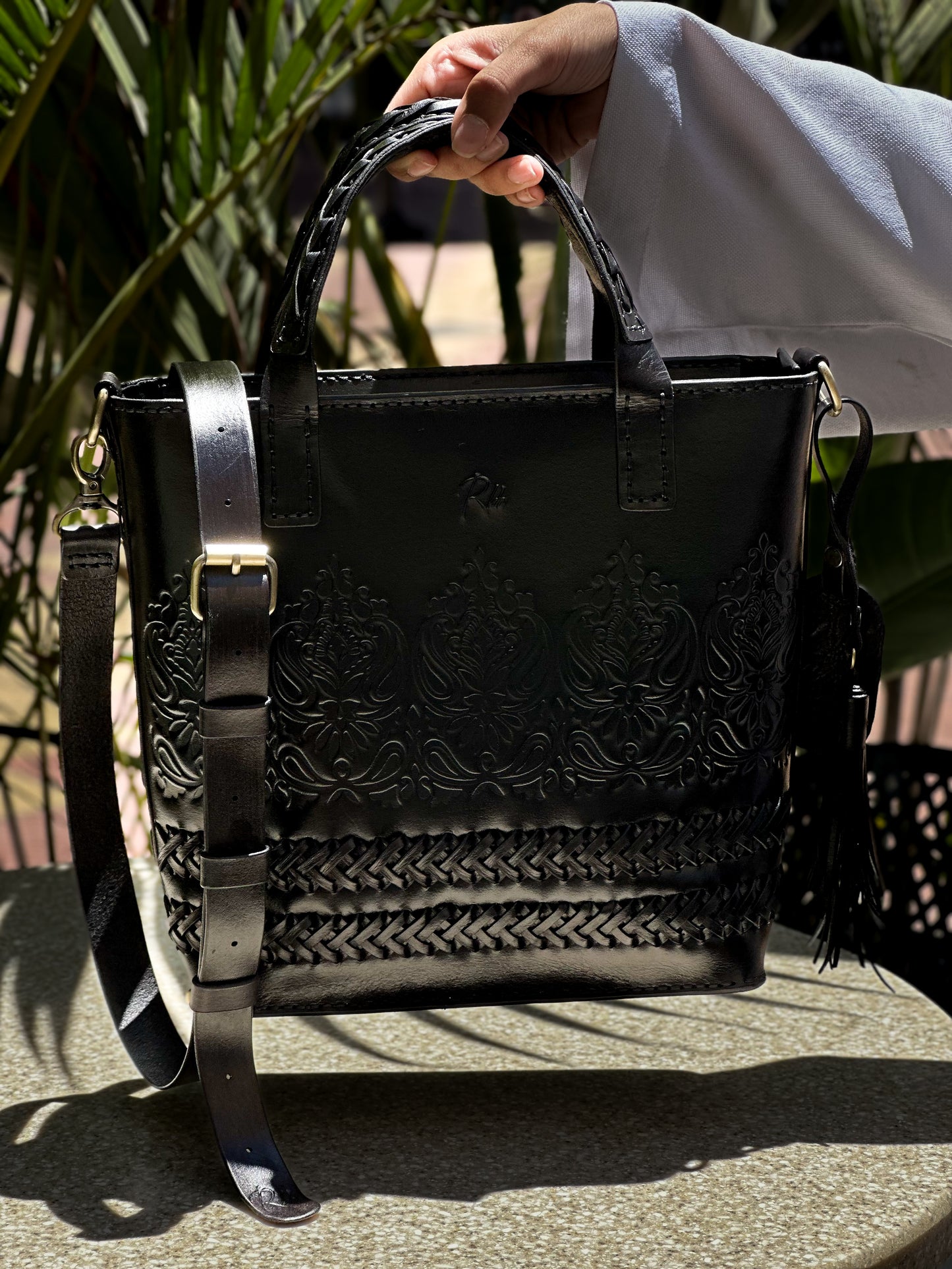 ALMA TOTE BAG In Black
